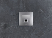 Розетка компьютерная 1-м СП Etika RJ45 кат.5E UTP механизм алюм. Leg 672441 672441