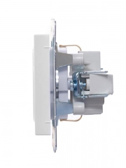 Розетка 1-м СП Vesna с заземл. ПБТ механизм бел. LEZARD 742-0288-122B 742-0288-122B