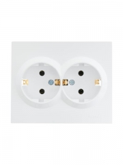 Розетка 2-м СП VESNA с заземл. ПБТ бел. LEZARD 742-0200-127B 742-0200-127B