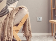 Механизм розетки 1-м СП Valena с заземл. бел. Leg 774420 774420