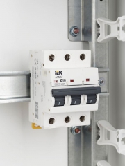 Выключатель автоматический 3п C 16А M06N ARMAT IEK AR-M06N-3-C016 AR-M06N-3-C016