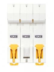 Выключатель автоматический 3п C 20А M06N ARMAT IEK AR-M06N-3-C020 AR-M06N-3-C020