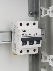 Выключатель автоматический 3п C 63А M06N ARMAT IEK AR-M06N-3-C063 AR-M06N-3-C063