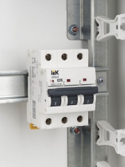 Выключатель автоматический 3п C 25А M10N ARMAT IEK AR-M10N-3-C025 AR-M10N-3-C025