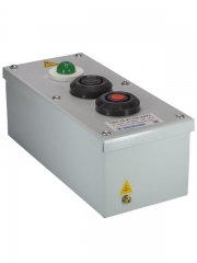 Пост кнопочный ПКУ-15-21.131-54У2 (1хСКЛ11 зел. 220В + 1хВК30-10-11110-54(1з+1р) черн. + 1хВК30-10-11110-54(1з+1р) красн. + PG-19) пост управления Электротехник ET054782 ET054782