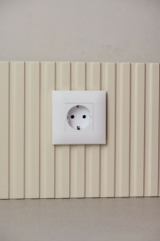 Розетка SKANDY 16А с заземл. без защ. шторок SK-R05W арктич. бел. IEK SK-R11-16-K01 SK-R11-16-K01