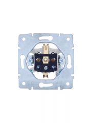 Розетка 1-м СП Vesna с заземл. защ. шторки ПБТ механизм крем. LEZARD 742-0388-124B 742-0388-124B