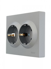 Розетка 2-м СП VESNA с заземл. со шторками ПБТ платина LEZARD 742-3500-178B 742-3500-178B