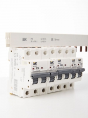 Шина соединительная PIN 1п 63А (дл.1м) ИЭК YNS21-1-063 YNS21-1-063