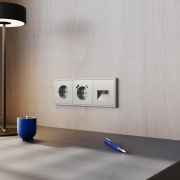 Розетка 1-м СП S70 16А с заземл. механизм шелк Voltum VLS040104 VLS040104