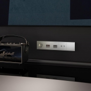 Розетка 1-м СП S70 16А с заземл. защ. шторки механизм шелк Voltum VLS040204 VLS040204