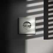 Розетка 1-м СП S70 16А с заземл. защ. шторки механизм сталь Voltum VLS040205 VLS040205