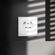 Розетка 1-м СП S70 16А с USB A+A с заземл. защ. шторки механизм бел. глянцевый Voltum VLS040401 VLS040401