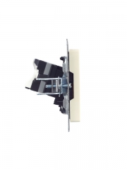 Розетка компьютерная СП RJ45 кат.5E BRITE РК10-БрКр беж. IEK BR-K10-1-K10 BR-K10-1-K10