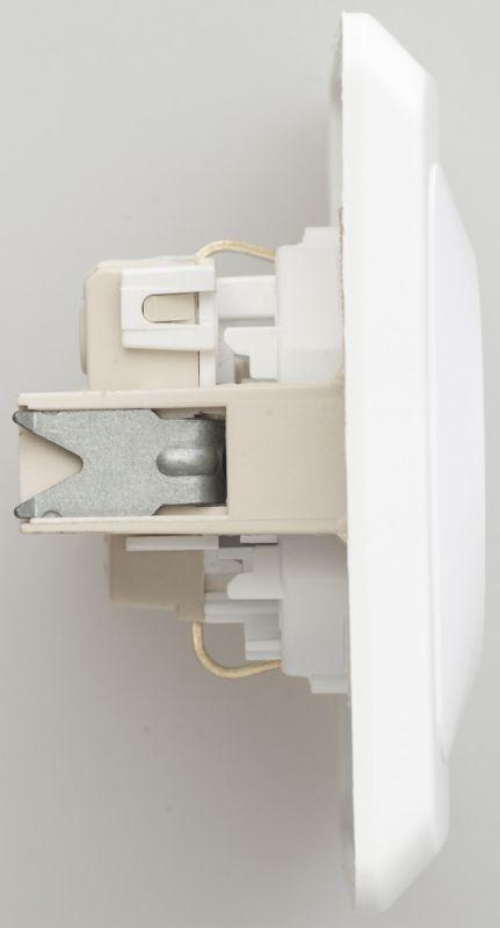 Розетка 1-м СП Этюд 16А IP20 250В с заземл. защ. шторки бел. SE PC16-004B PC16-004B