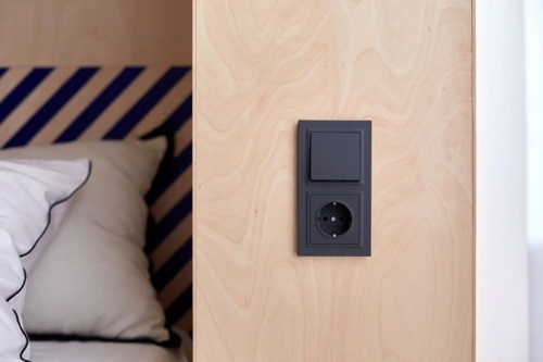 Выключатель 1-кл. СП BRITE ВС10-1-0-БрГ 10А графит IEK BR-V10-0-10-K53 BR-V10-0-10-K53