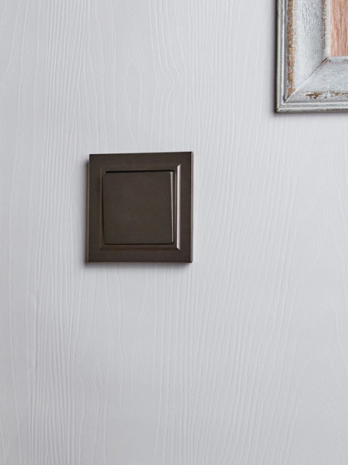 Выключатель проходной 1-кл. СП BRITE ВС10-1-6-БрТБ 10А бронза IEK BR-V12-0-10-K45 BR-V12-0-10-K45