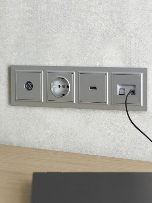 Рамка 4-м BRITE РУ-4-БрА алюм. IEK BR-M42-K47 BR-M42-K47