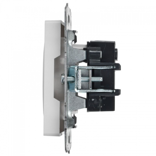 Розетка BRITE РС10-1-0-БрБ 10А без заземл. без защ. шторок бел. IEK BR-R10-10-K01 BR-R10-10-K01