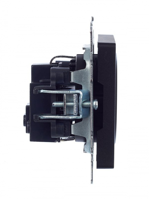 Розетка BRITE РС11-1-0-БрЧ 16А с заземл. без защ. шторки черн. IEK BR-R11-16-K02 BR-R11-16-K02