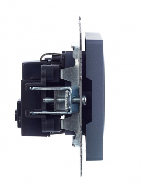 Розетка 1-м СП BRITE РС14-1-0-БрМ 16А с заземл. защ. шторки маренго IEK BR-R14-16-K35 BR-R14-16-K35