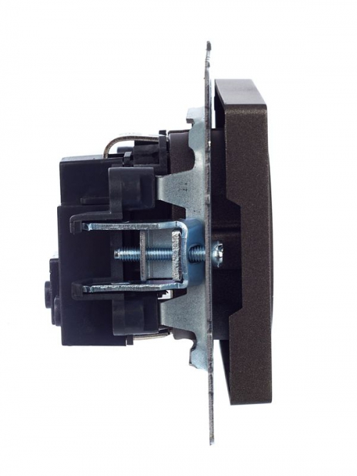 Розетка 1-м СП BRITE РС14-1-0-БрТБ 16А с заземл. защ. шторки бронза IEK BR-R14-16-K45 BR-R14-16-K45