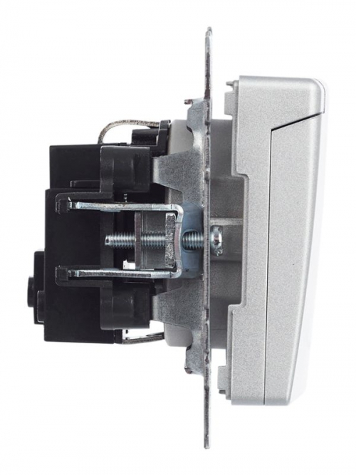 Розетка BRITE РСбш10-3-БрА 16А IP20 с заземл. защ. шторки с крышкой алюм. IEK BR-R16-16-K47 BR-R16-16-K47