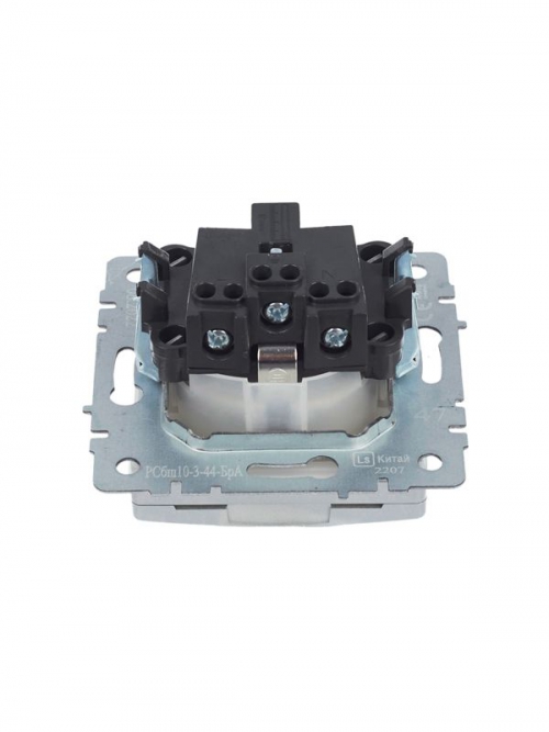 Розетка BRITE РСбш10-3-44-БрА 16А IP44 с заземл. защ. шторки с крышкой алюм. IEK BR-R16-16-44-K47 BR-R16-16-44-K47