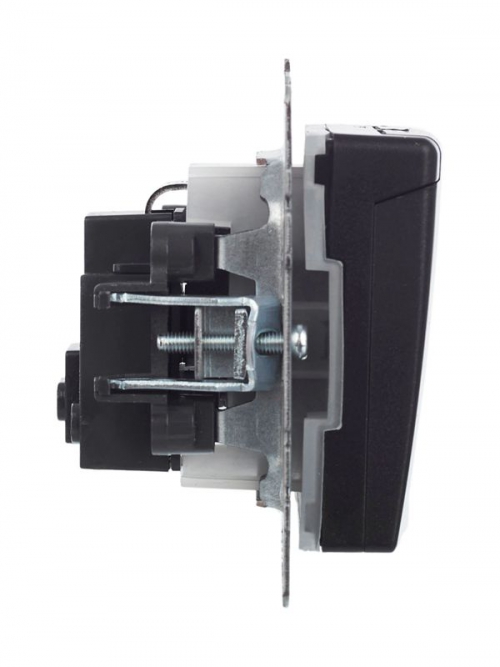 Розетка BRITE РСбш10-3-44-БрЧ 16А IP44 с заземл. защ. шторки с крышкой черн. IEK BR-R16-16-44-K02 BR-R16-16-44-K02