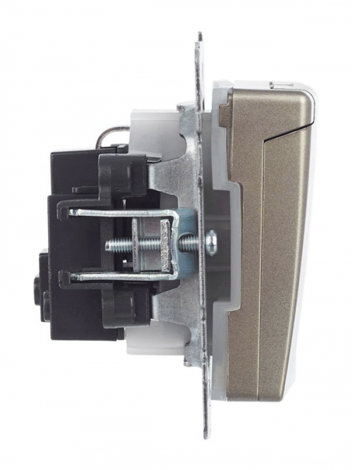 Розетка BRITE РСбш10-3-44-БрШ 16А IP44 с заземл. защ. шторки с крышкой шампань IEK BR-R16-16-44-K37 BR-R16-16-44-K37