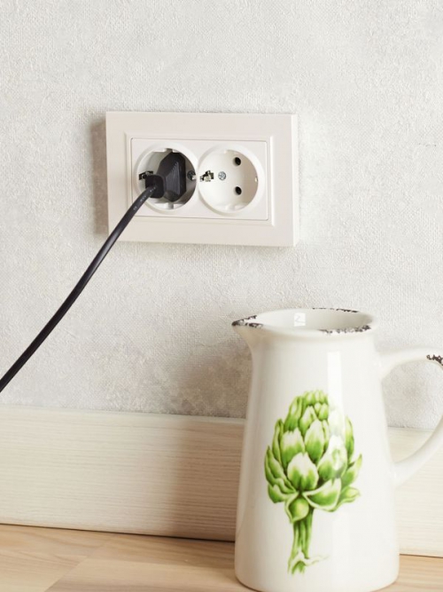 Розетка 2-м СП BRITE РС12-3-БрЖ 16А в сборе с заземл. без защ. шторок жемчуж. IEK BR-R21-16-K36-F BR-R21-16-K36-F