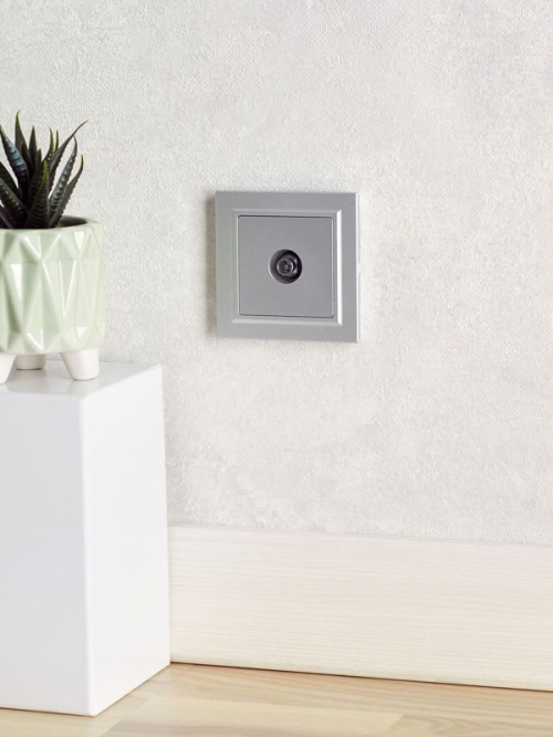 Розетка телевизионная оконечная TV СП Brite РТВ11-0-БрА алюм. IEK BR-A10-O-K47 BR-A10-O-K47