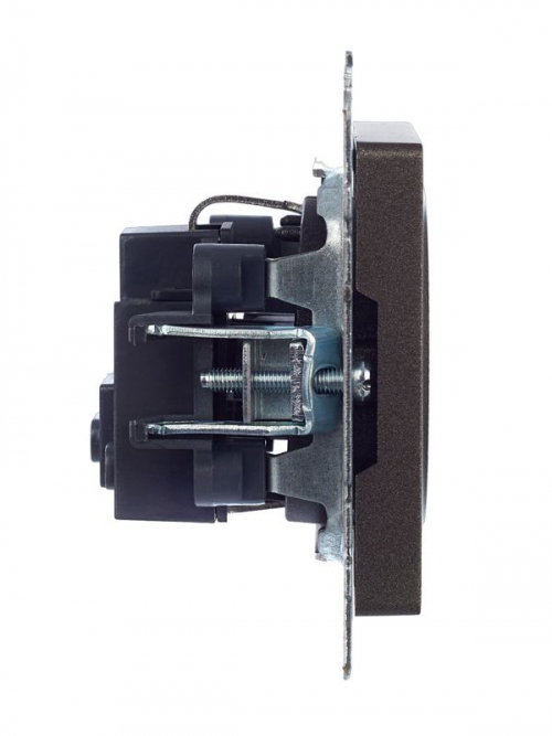 Розетка 1-м СП BRITE РС11-1-0-БрТБ 16А с заземл. без защ. шторки бронза IEK BR-R11-16-K45 BR-R11-16-K45