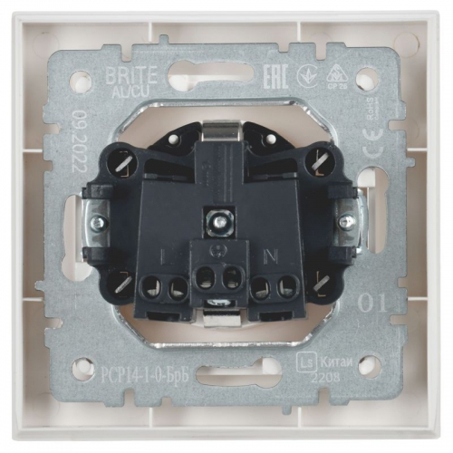 Розетка BRITE РСР14-1-0-БрБ 16А в сборе с заземл. защ. шторки бел. IEK BR-R14-16-K01-F BR-R14-16-K01-F