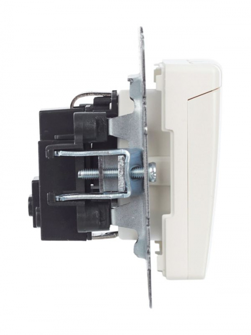 Розетка BRITE РСбш10-3-БрЖ 16А IP20 с заземл. защ. шторки с крышкой жемчуж. IEK BR-R16-16-K36 BR-R16-16-K36