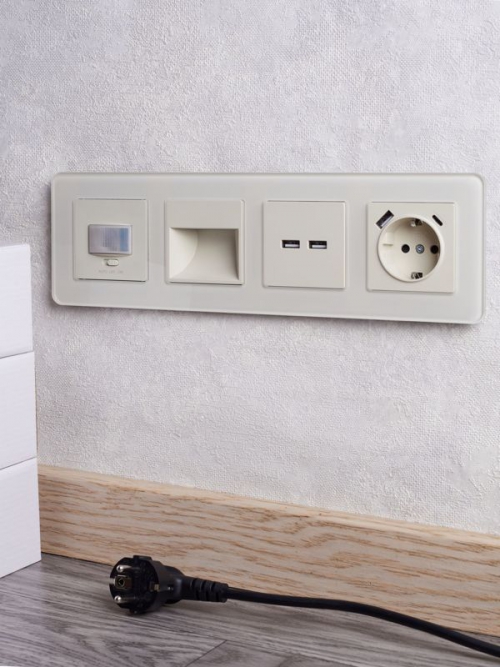 Подсветка светодиодная BRITE встраив. ПЛ20-БрКр беж. IEK BR-FL20-K10 BR-FL20-K10