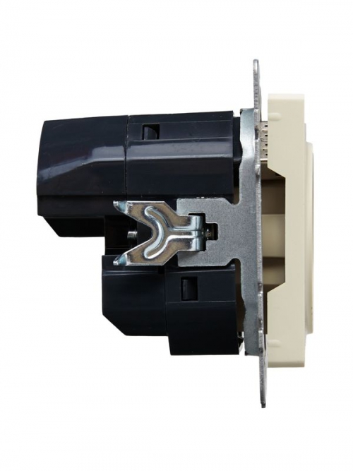 Розетка BRITE РЮш11-1-БрКр 16А с USB A+C 18Вт с заземл. защ. шторки беж. IEK BR-R14-16-U22-018-K10 BR-R14-16-U22-018-K10