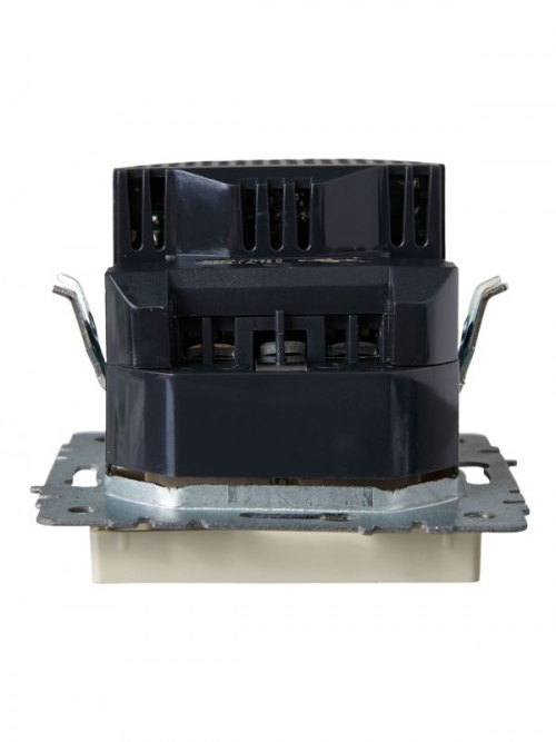 Розетка BRITE РЮш11-1-БрКр 16А с USB A+C 18Вт с заземл. защ. шторки беж. IEK BR-R14-16-U22-018-K10 BR-R14-16-U22-018-K10