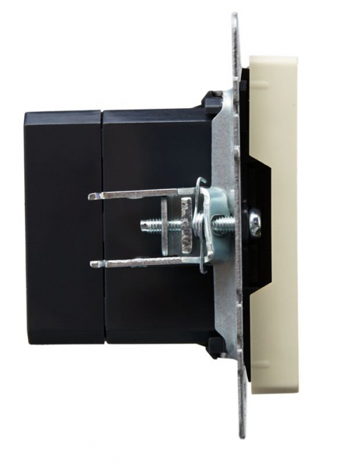 Розетка BRITE USB A+C 18Вт РЮ11-1-БрКр беж. IEK BR-U22-018-K10 BR-U22-018-K10