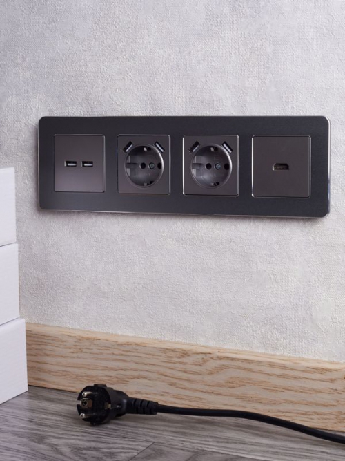 Розетка BRITE USB A+A 3.1А РЮ10-1-БрС сталь IEK BR-U21-D31-K46 BR-U21-D31-K46