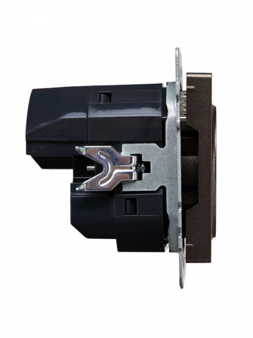 Розетка BRITE РЮш10-1-БрТБ 16А с USB A+A 2.1А с заземл. защ. шторки темн. бронза IEK BR-R14-16-U21-D21-K45 BR-R14-16-U21-D21-K45