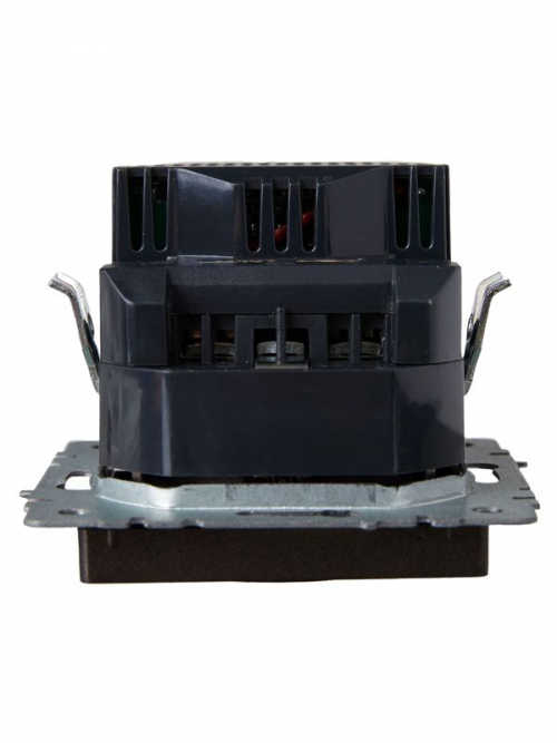 Розетка BRITE РЮш10-1-БрТБ 16А с USB A+A 2.1А с заземл. защ. шторки темн. бронза IEK BR-R14-16-U21-D21-K45 BR-R14-16-U21-D21-K45