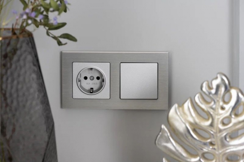 Рамка 2-м BRITE РУ-2-1-БрА металл алюм. IEK BR-M22-M-K47 BR-M22-M-K47