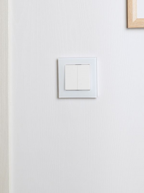 Рамка 1-м BRITE РУ-1-2-БрБ стекло бел. IEK BR-M12-G-K01 BR-M12-G-K01