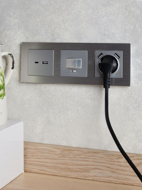 Датчик движения BRITE ДС10-1-БрА алюм. IEK BR-MS10-N-150-05-K47 BR-MS10-N-150-05-K47