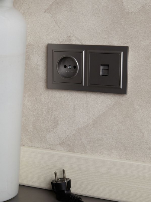 Розетка компьютерная СП RJ45 кат.6 BRITE РК11-БрС сталь IEK BR-K10-2-K46 BR-K10-2-K46