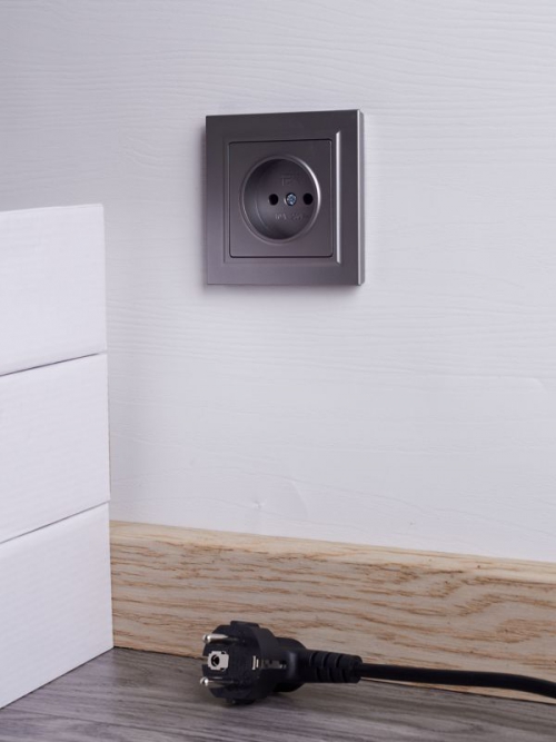 Розетка СП BRITE РСР10-1-0-БрС 10А в сборе без заземл. без защ. шторок сталь IEK BR-R10-10-K46-F BR-R10-10-K46-F