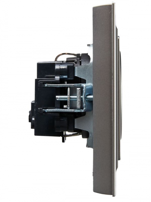 Розетка СП BRITE РСР14-1-0-БрС 16А в сборе с заземл. защ. шторки сталь IEK BR-R14-16-K46-F BR-R14-16-K46-F