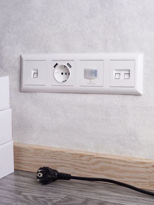 Рамка 4-м BRITE РУ-4-Бр бел./бел. IEK BR-M42-12-K01 BR-M42-12-K01