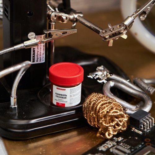 Канифоль сосновая марки А 20г (уп.10шт) Rexant 09-3710 09-3710